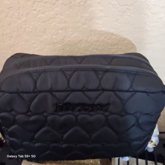 Betsey Johnson Black Quilted Heart Cosmetic Bag - Picture 3 of 7